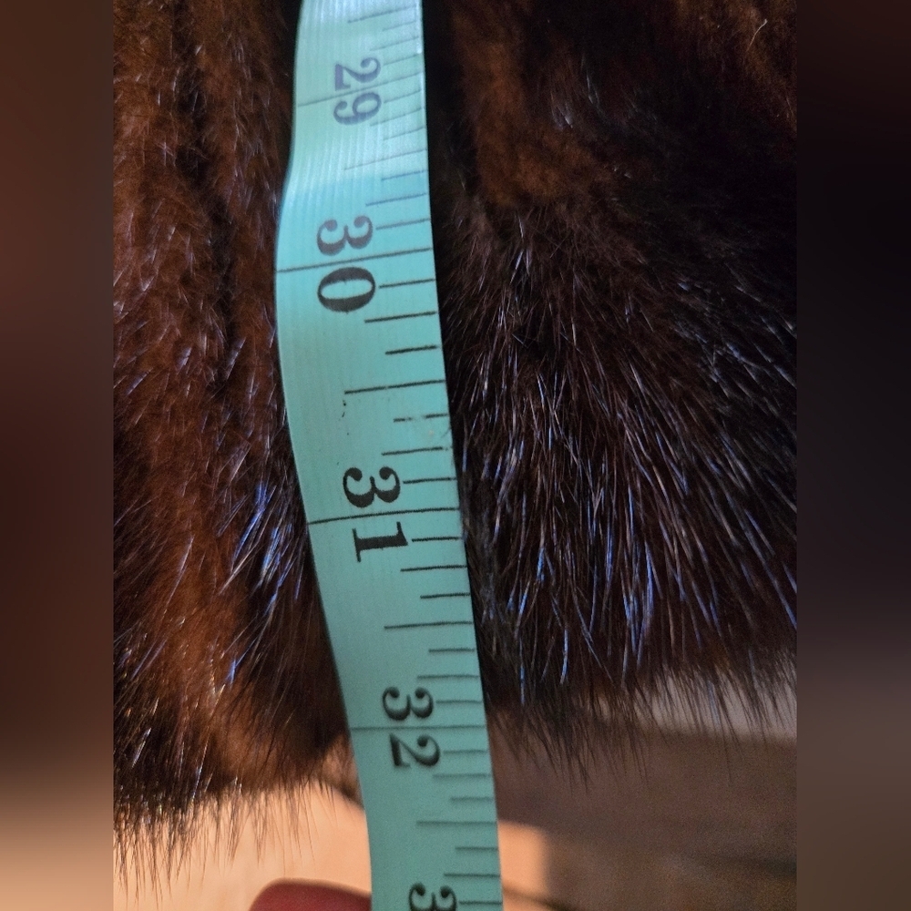 Vintage Female Mink Fur Coat – Luxury Piece, Exceptional Quality, Ptp 21'' - Picture 13 of 16